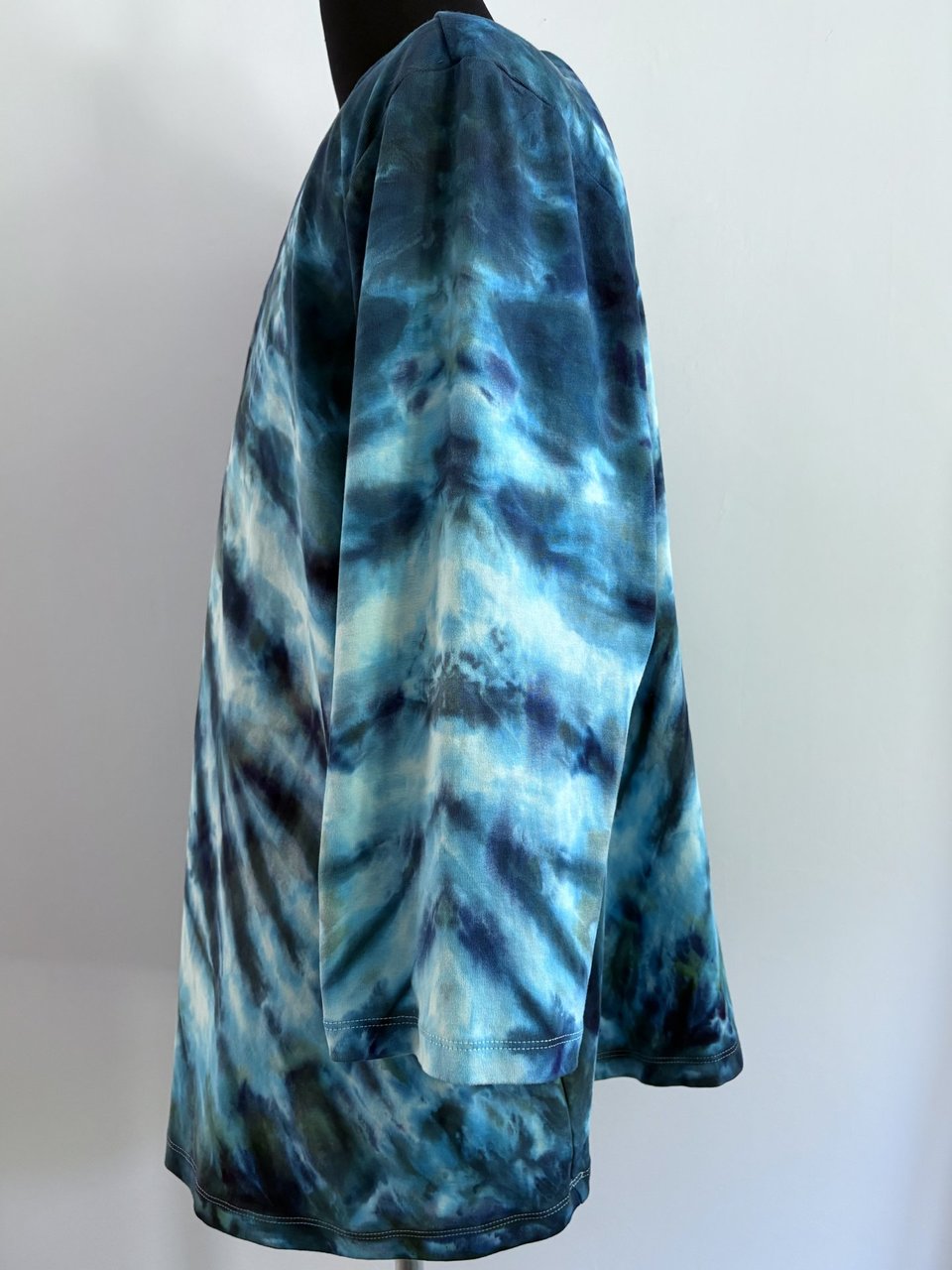 4X 3/4 Sleeve V-Neck T, Light in Deep Water