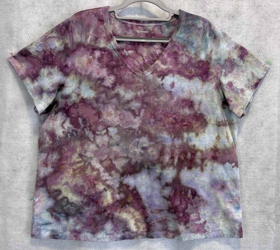 XL Tall V-neck T-shirt, Petrified Plum Watercolor