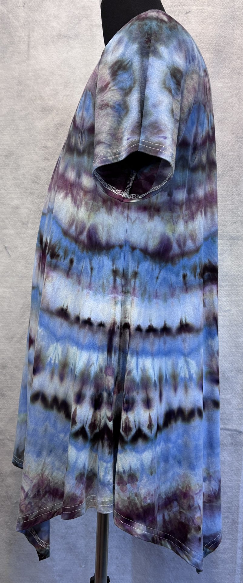 2X Rayon V-Neck Hanky Hem Tunic, Petrified Plum Sky