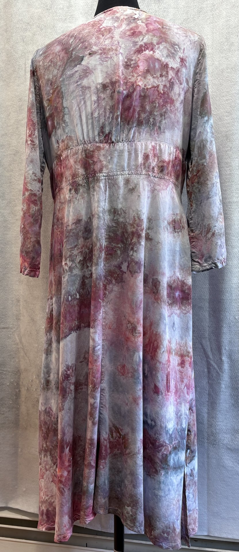 M Button Duster, Misty Rose