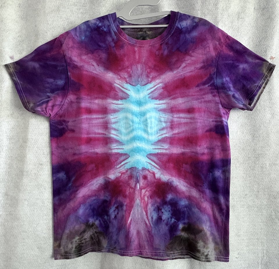 L Unisex T-shirt, Alien