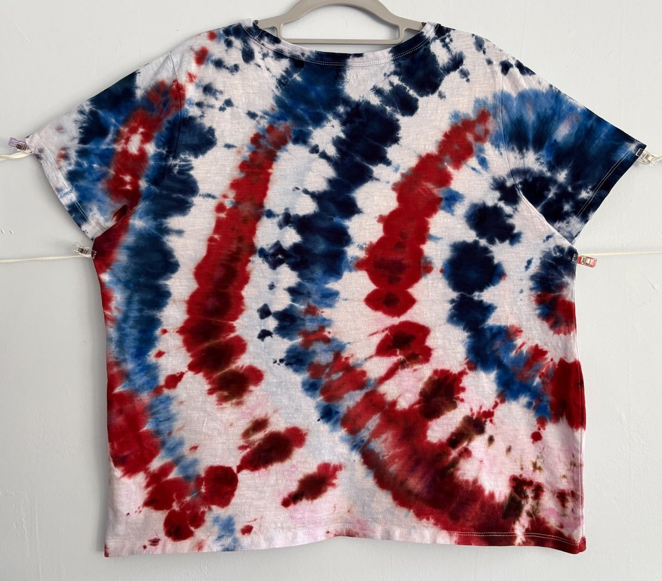 XL (2XL) Ladies V-neck T-Shirt, Red White, & Blue Ripple