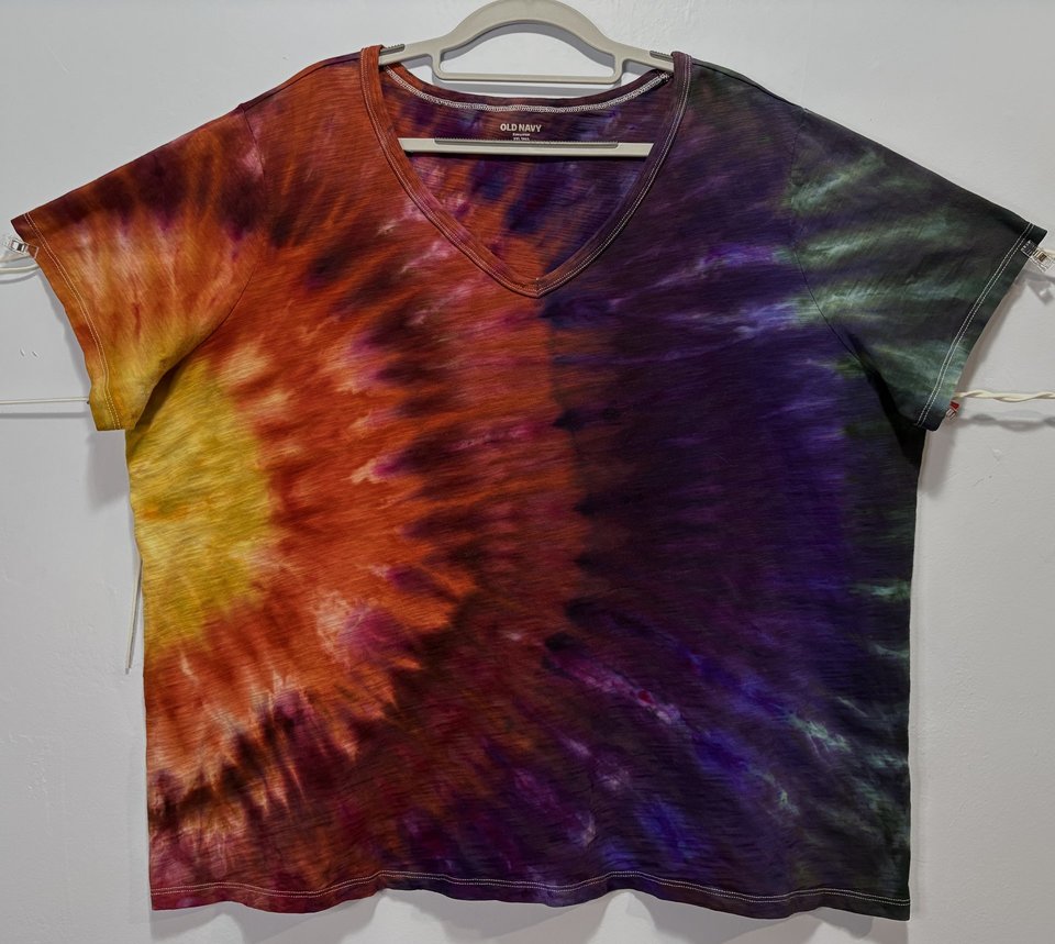 XXL (Tall) Ladies V-Neck T-Shirt, Sunset Rainbow Splash