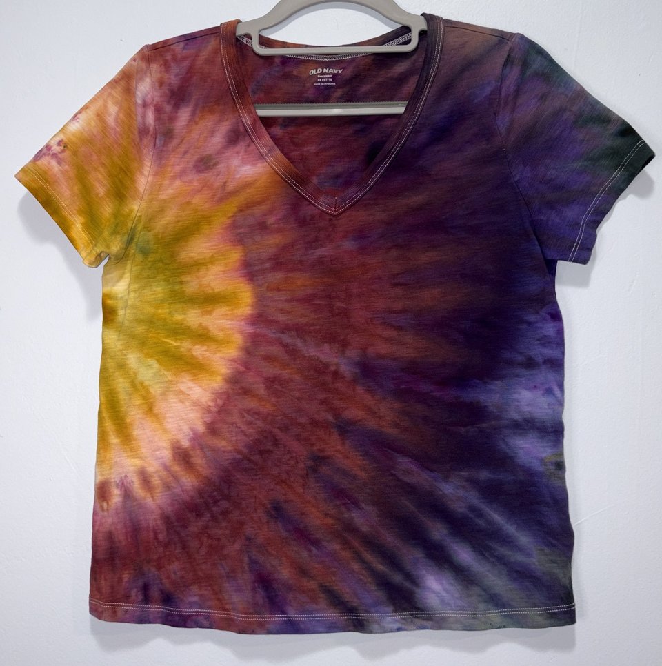 XS Petite Ladies V-Neck T-Shirt, Sunset Rainbow Splash