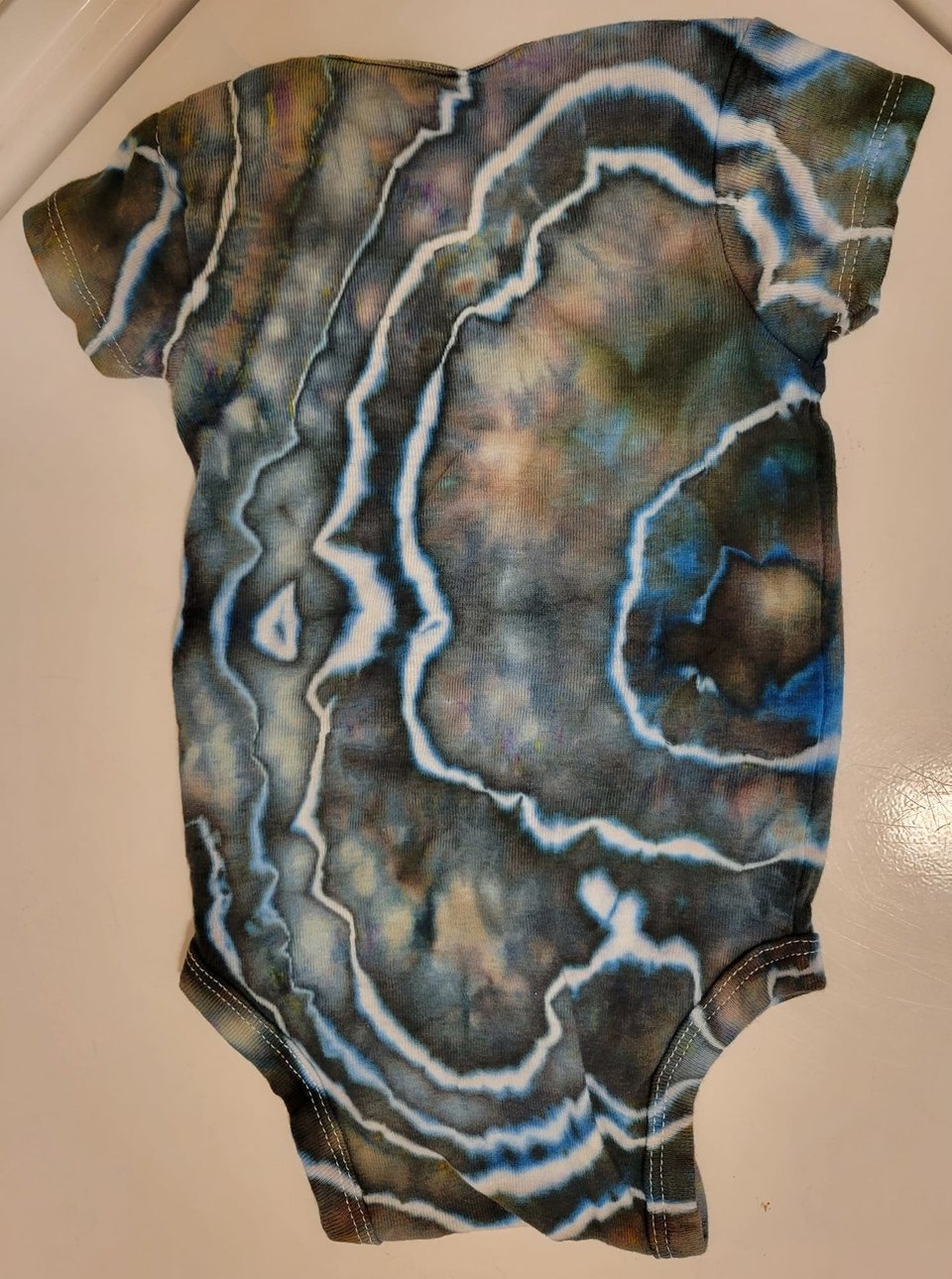 Onesie, 3-6 month short sleeve, Nightfisher geode