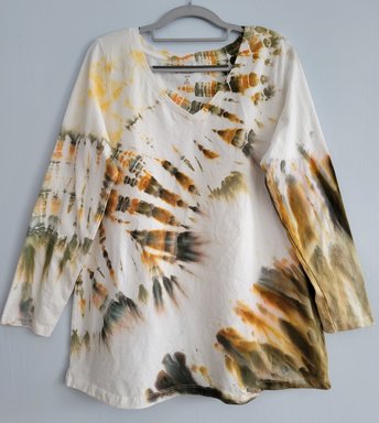 Size 14/16 V-neck 3/4 sleeve T, Moss Agate
