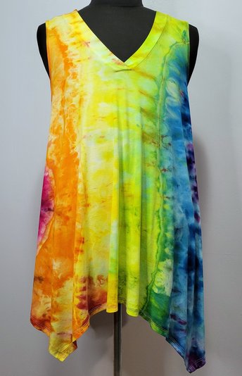 Size 18 Swing Tank, Rainbow Geode