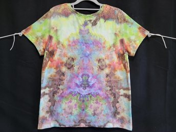 L V-neck T-shirt, Garden Sunset