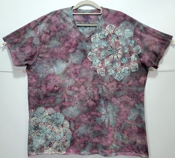 2XL V-Neck T-Shirt, Weathered Mandala