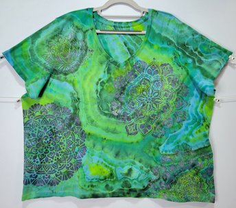 3X V-neck T-Shirt, Malachite Mandala