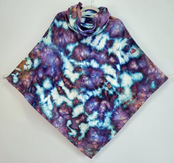 One Size Hoodie Poncho, Strawberry Clouds