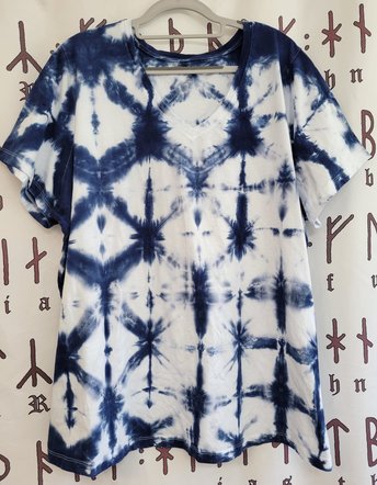 W26/28 V-neck T-shirt, WomenWithin V-neck, Shibori