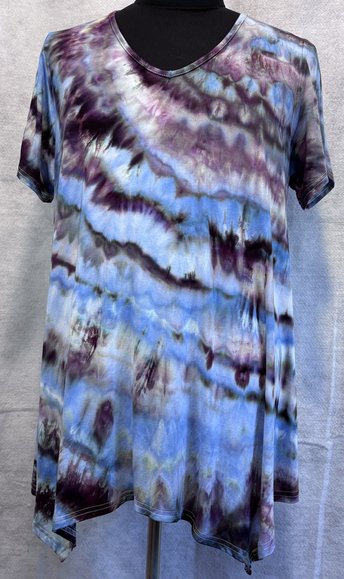 2X Rayon V-Neck Hanky Hem Tunic, Petrified Plum Sky