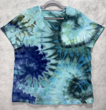 18/20 Ladies V-Nexk T-Shirt, Caribbean Swirl