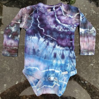 Onesie, 12 month long sleeve, blue geode